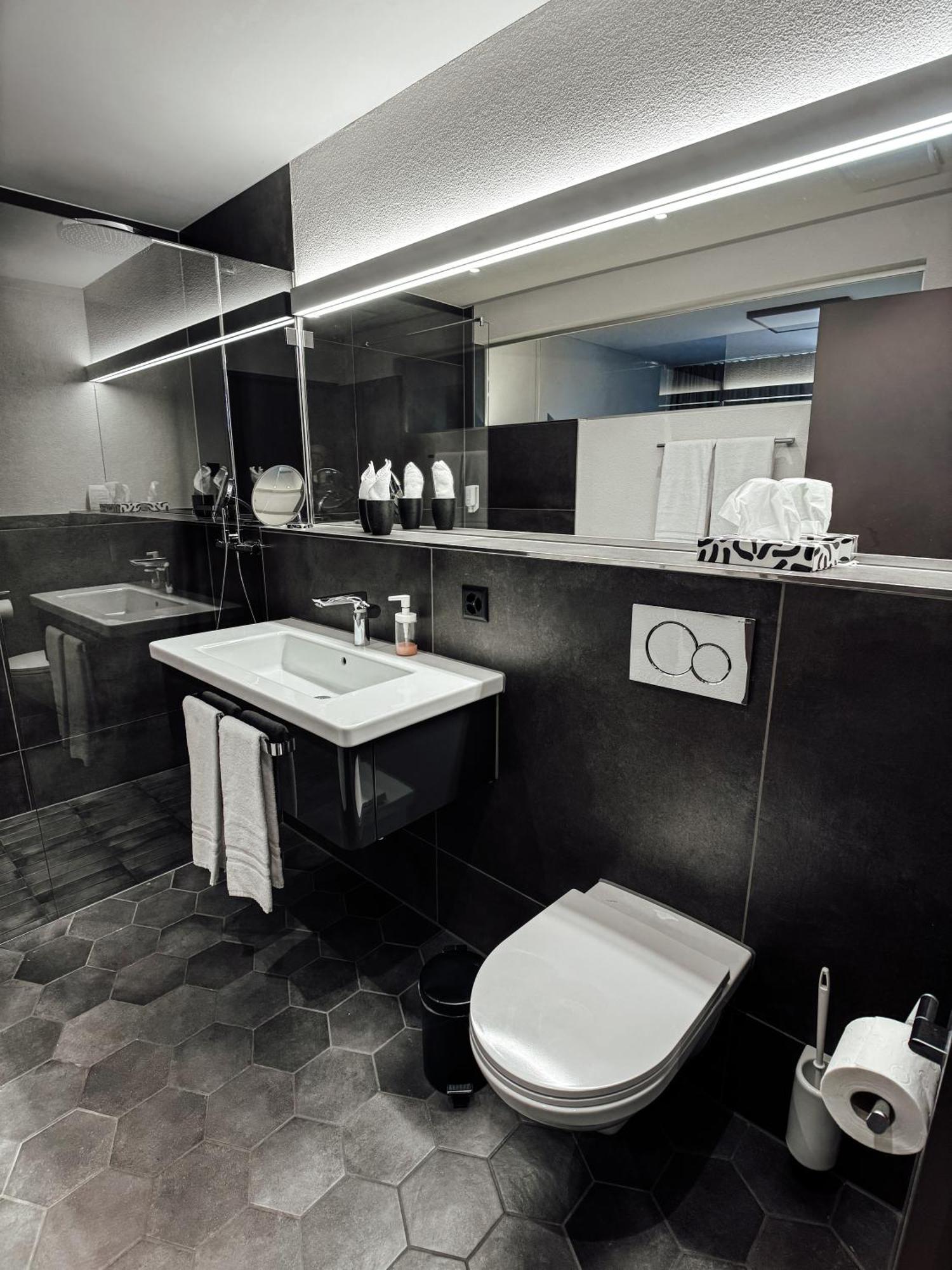 Boutique Hotel Sonne Seuzach Екстер'єр фото