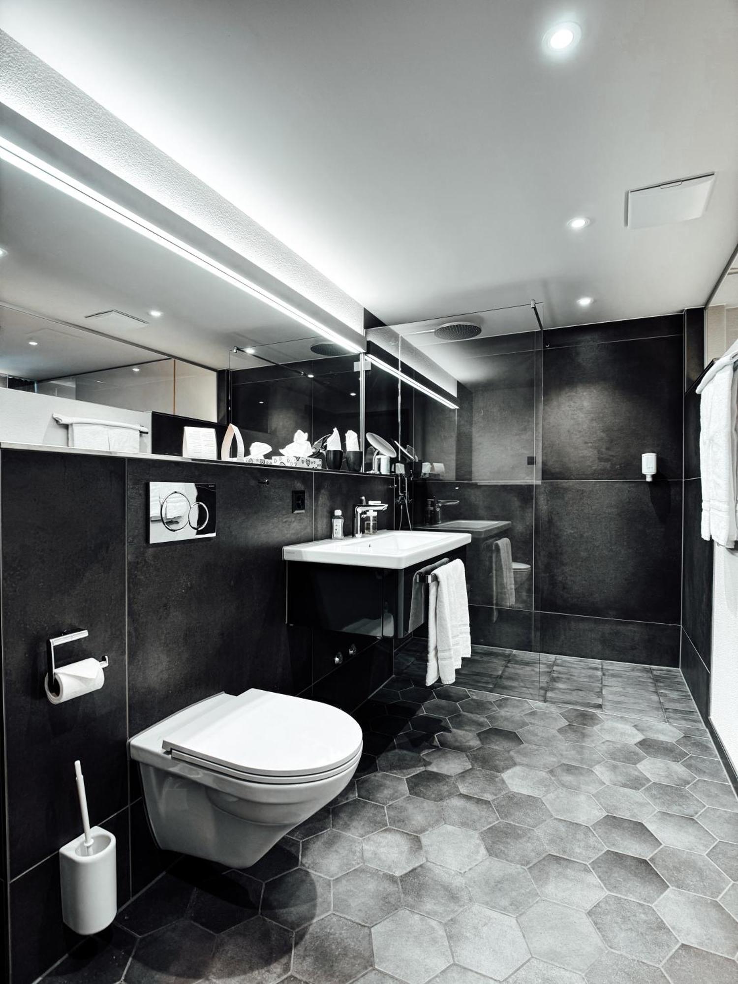 Boutique Hotel Sonne Seuzach Екстер'єр фото